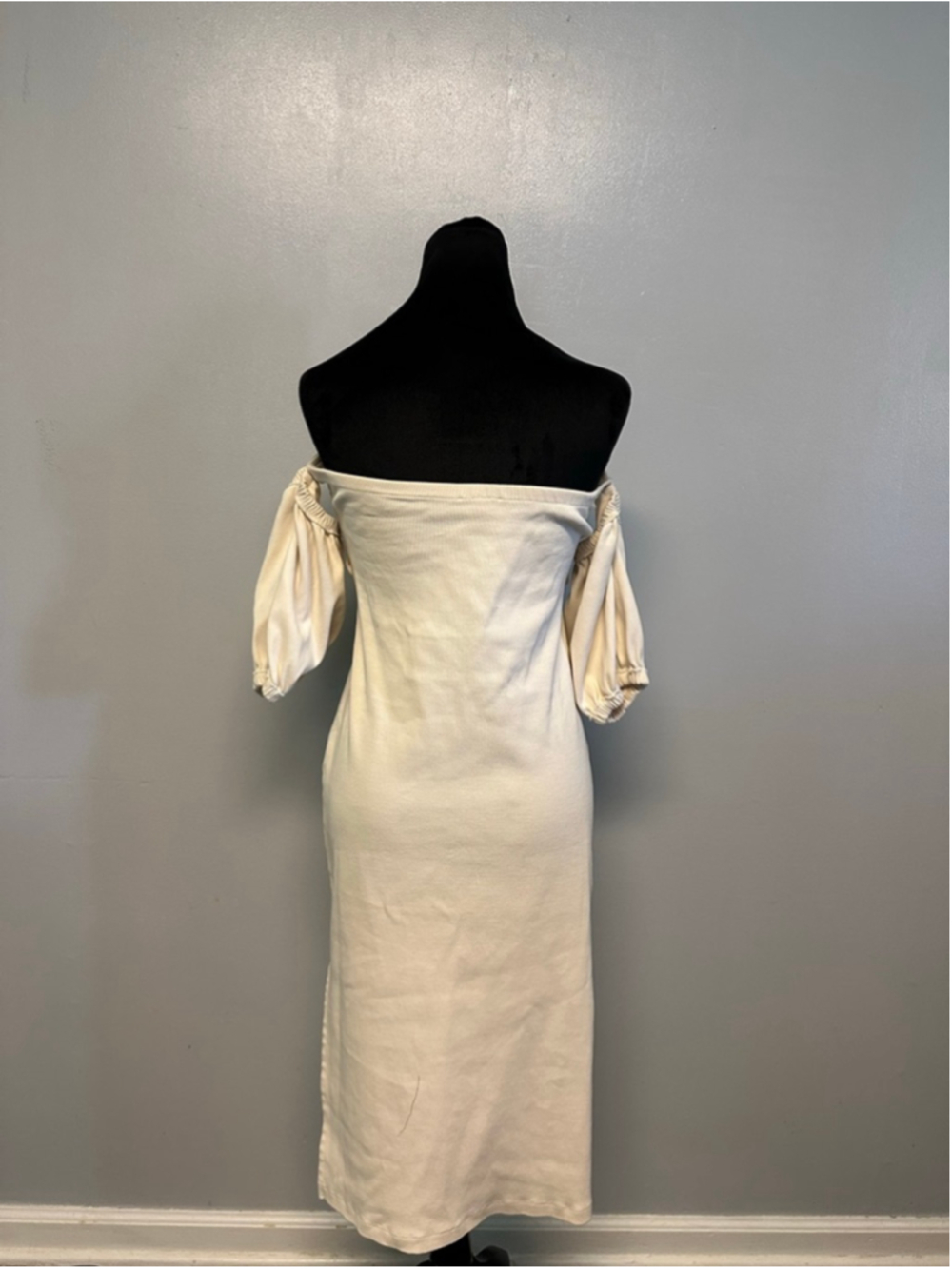 Sivanayla The Drop Beige Off-Shoulder Midi Dress women’s size medium - Picture 4 of 6